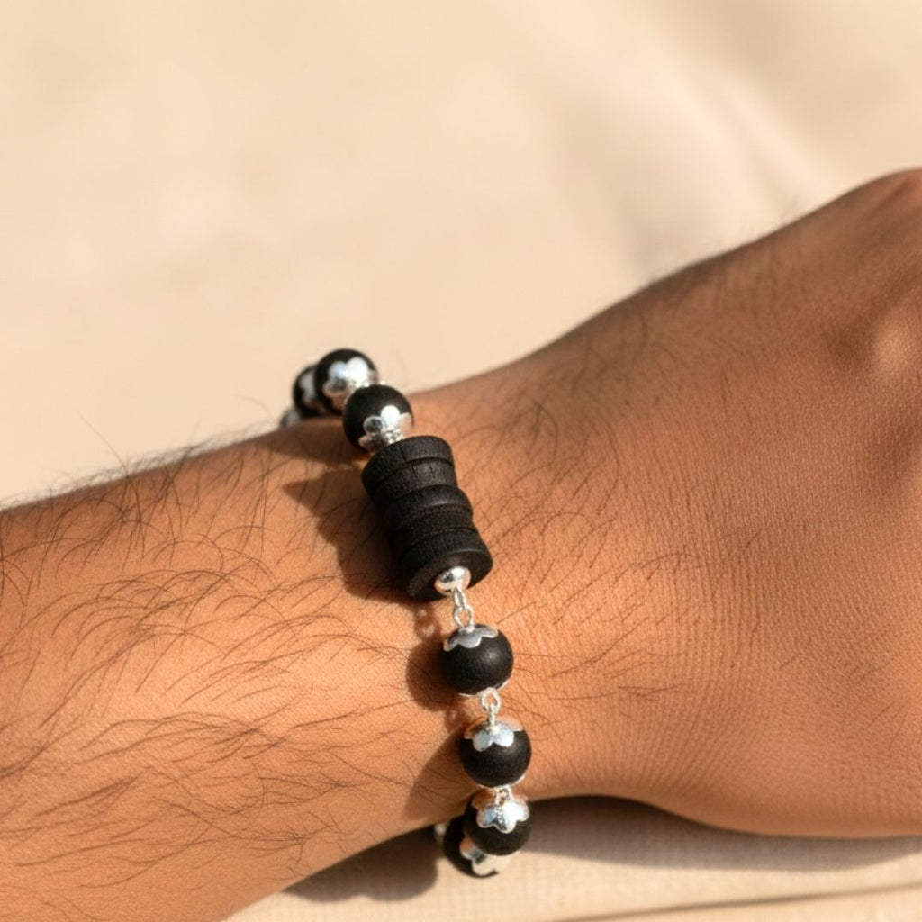 Karungali Silver Capped Damru Bracelet