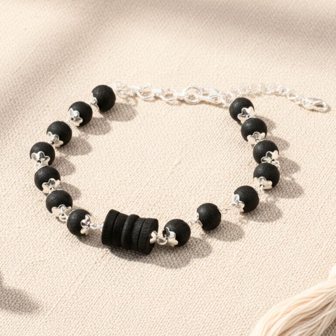 Karungali Silver Capped Damru Bracelet